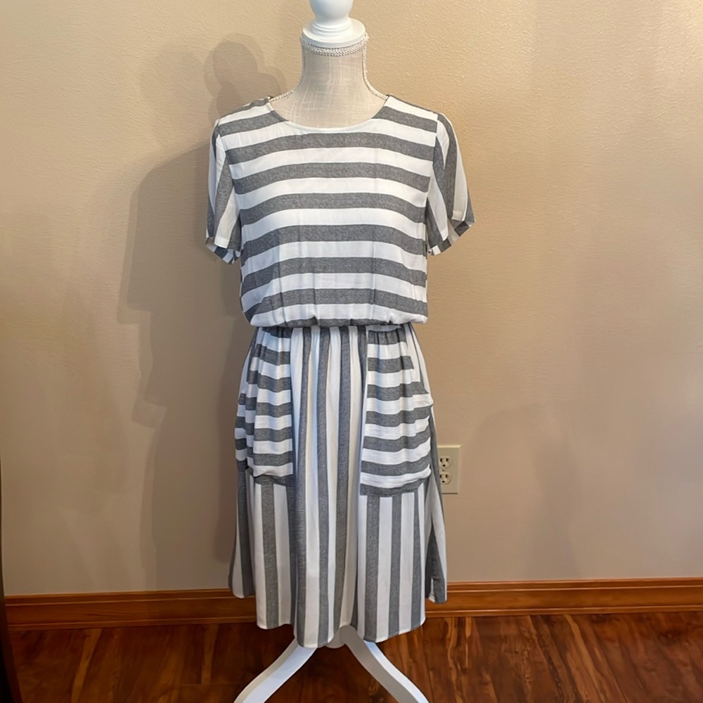 Gilli Dress Black and White Stripe with pockets, size small,  NWT